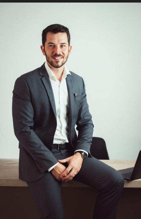 Dr. Thiago Ravanini Mourão